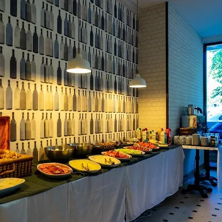 Maidos Suites Hotel *