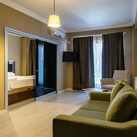 Hotel Maidos Suites *