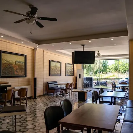 Hotel Maidos Suites
