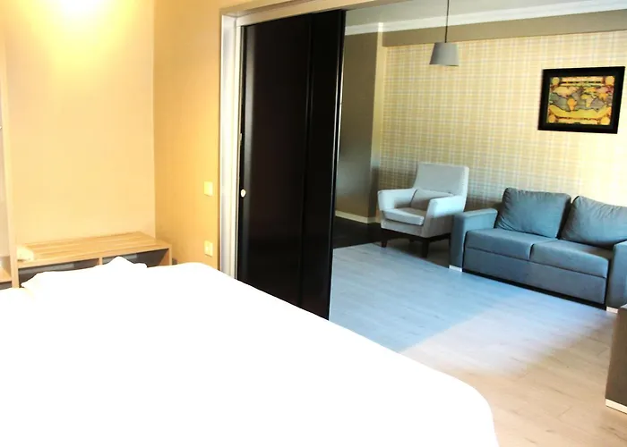 فندق Maidos Suites