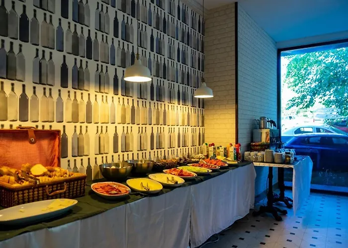 Maidos Suites فندق *